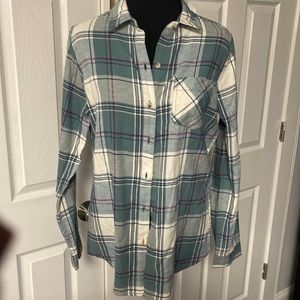 Field & Stream plaid flannel top!
